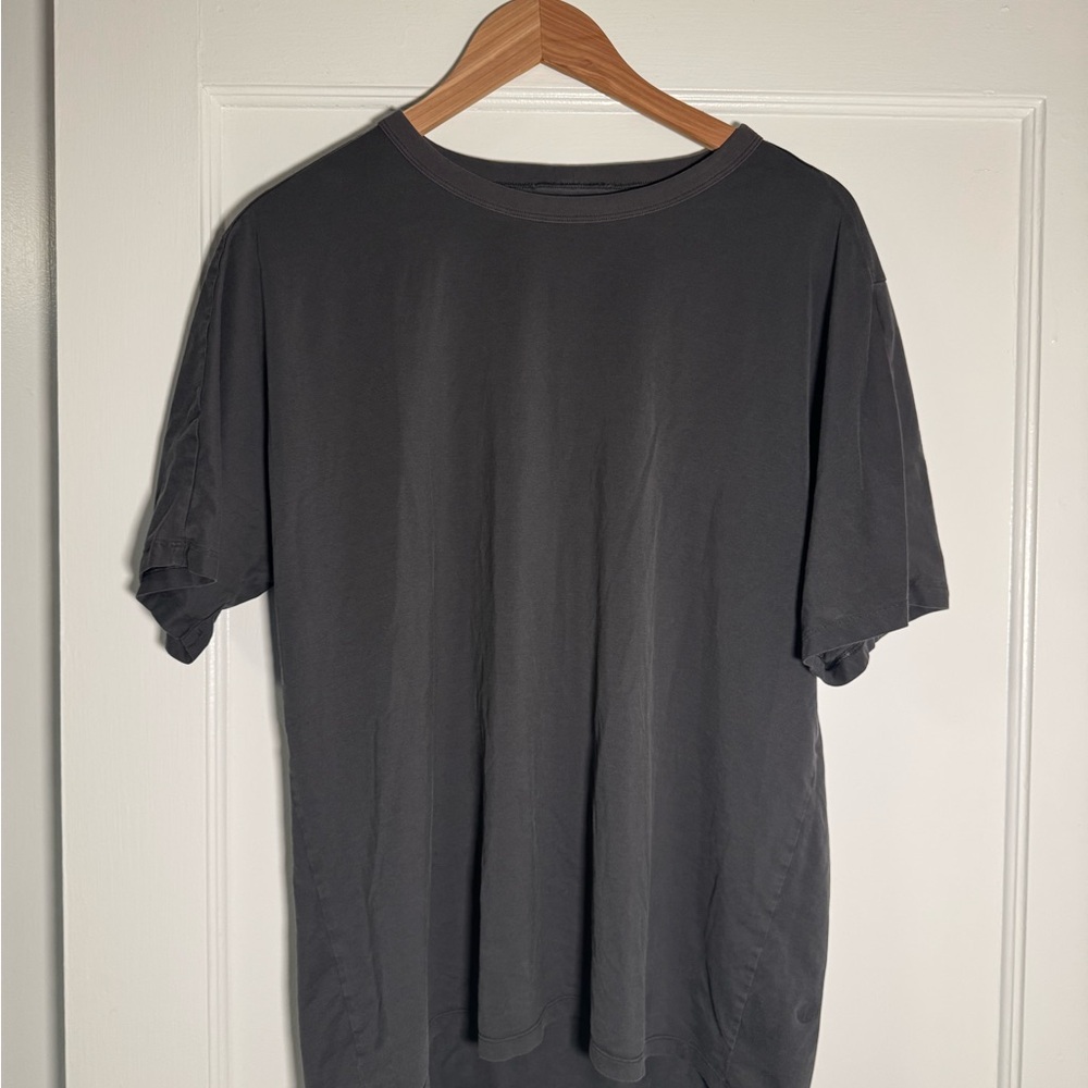 Lululemon Gray Men's Performance T-Shirt